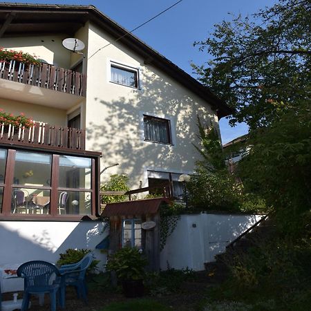 Gaestehaus Am Schlossberg Hotel Friedenfels Exterior photo